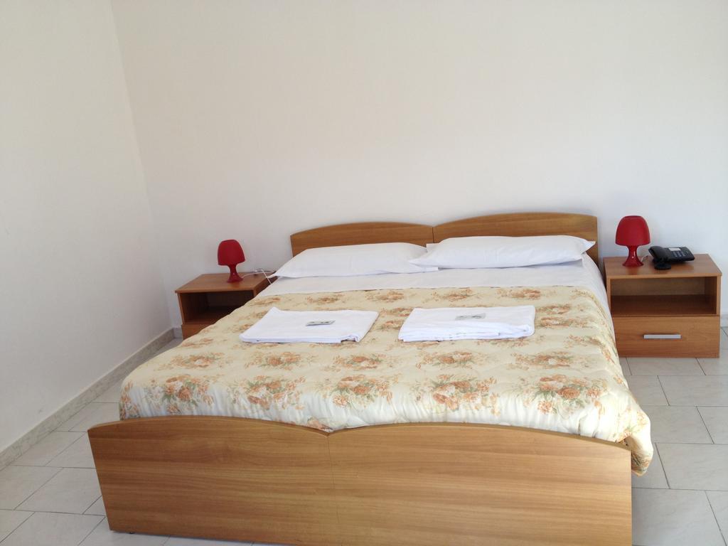 Hotel Mantua Habitación foto