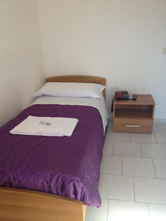Hotel Mantua Habitación foto
