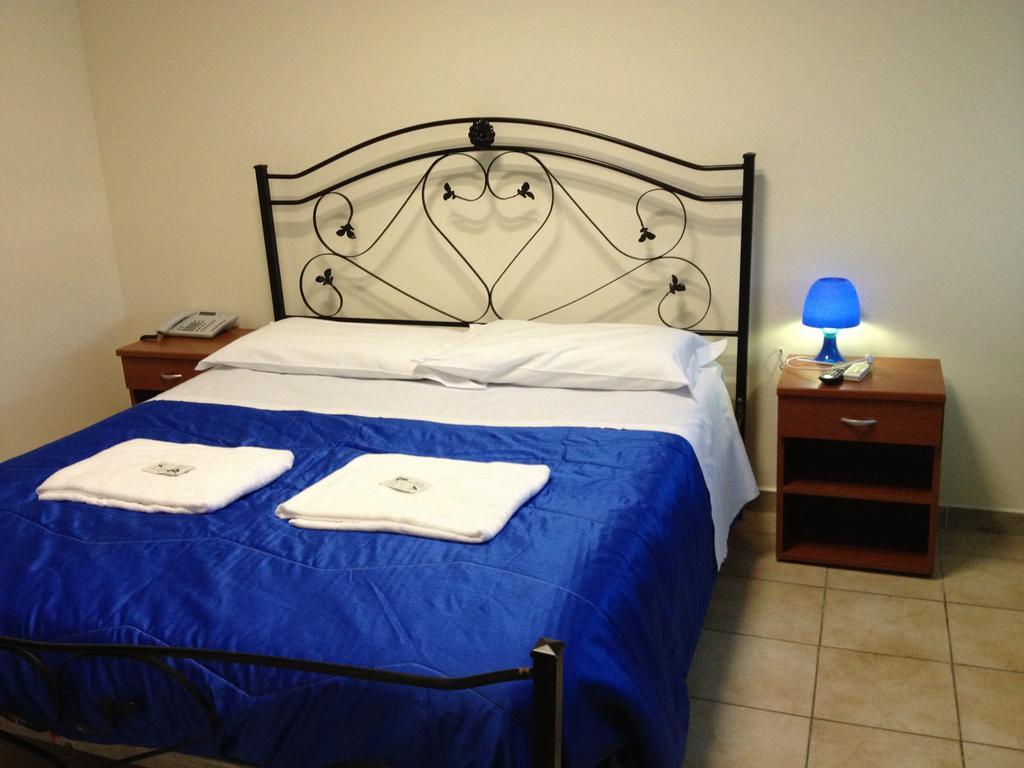 Hotel Mantua Habitación foto